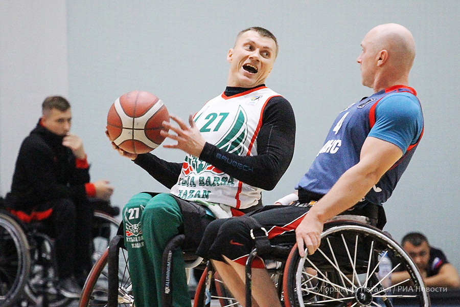 11.10.2020. Во время матча между командами «Шанс» (Тюменская область) и «Крылья Барса» (Республика Татарстан). Всероссийский турнир по баскетболу на колясках 2020, Тюмень. (Автор фото Горшкова Наталья)